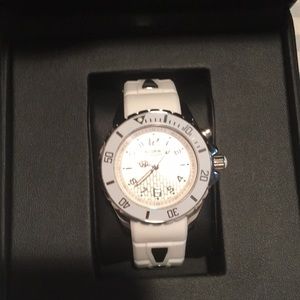 Kyboe White watch